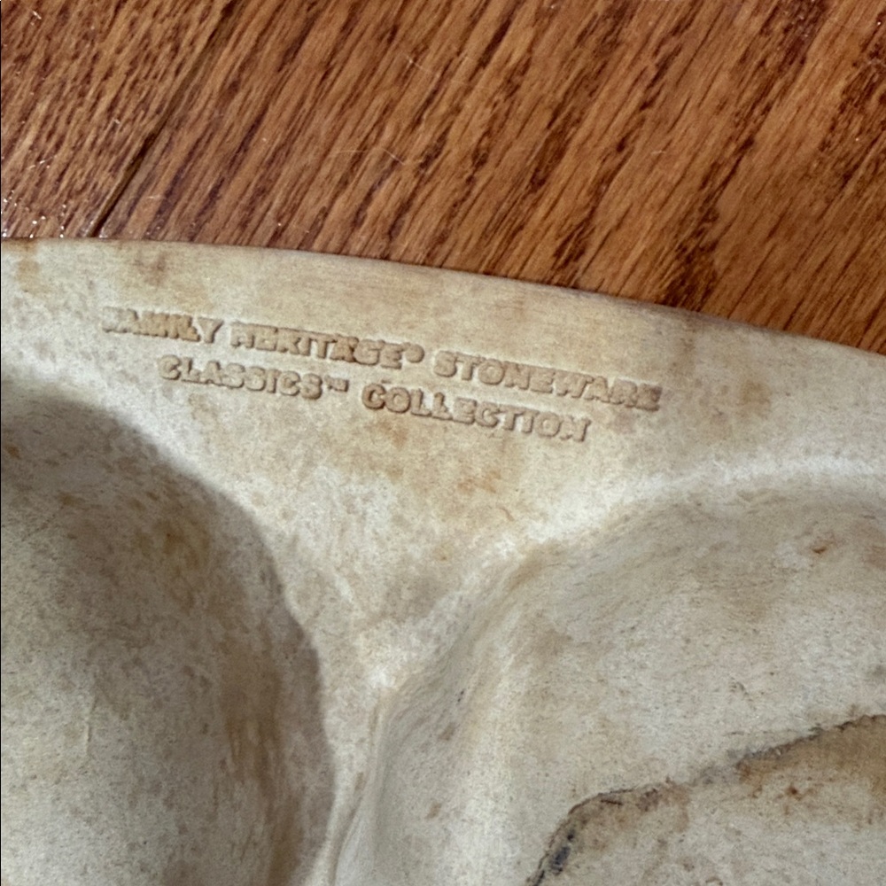 Pampered Chef Family Heritage Stoneware Mini Fluted Bundt Pan Classic Collection - Picture 3 of 9
